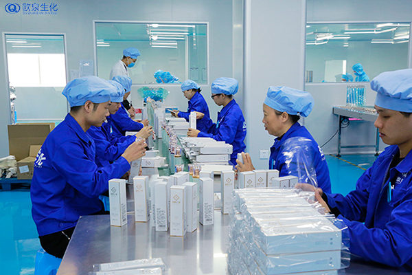 護(hù)膚品廠家:美膚水讓肌膚享受水潤力量-歐泉生化